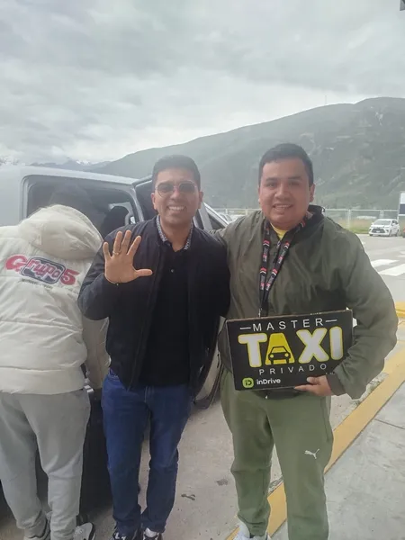 Cliente satisfecho de Tours Huascarán en el aeropuerto de Huaraz #15